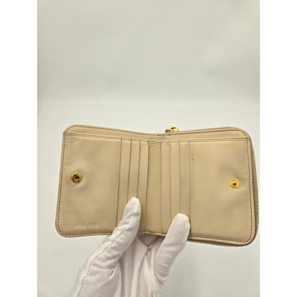 MU369 Miu Miu Crocodile Embossed Compact Zippy Wallet - Picture 7 of 8